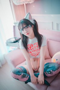 DJAWA-Son-Ye-Eun-손예은-Retro-Gaming-Girl-045-2856113652